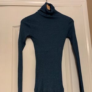 Blue Michael stars shine material turtleneck